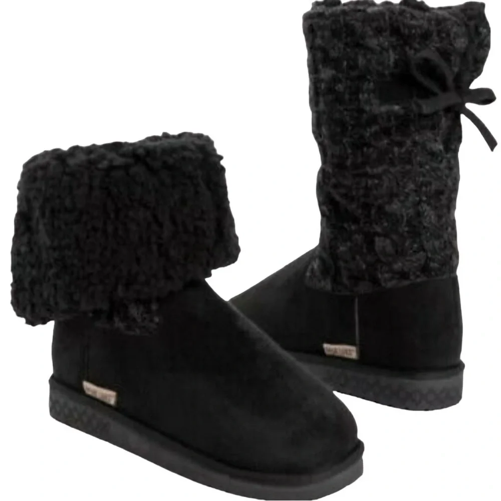 Women’s MUK LUKS Black Fold Over Sherpa Lined Cable Knit Boots - Picture 2 of 6